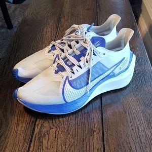 Mens Nike Zoom Gravity, size 8.5